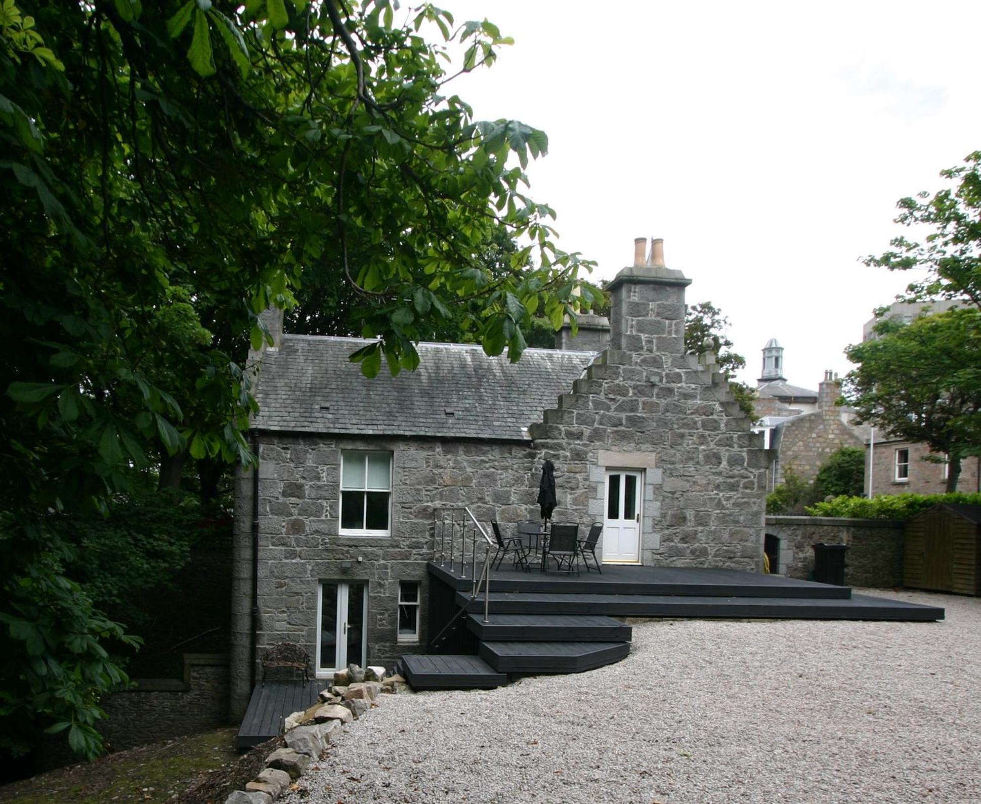 Villa Historic Baronial With Parking, Centre